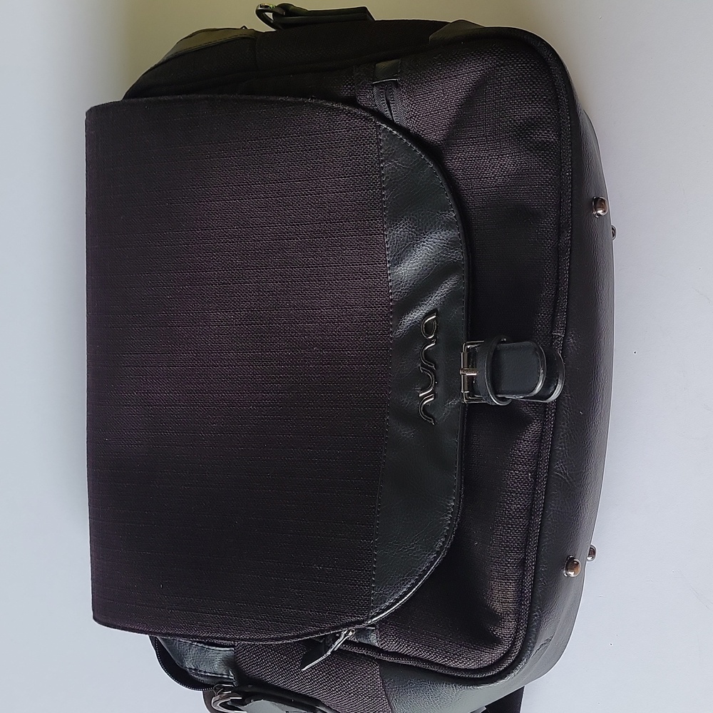 Nuna Diaper Bag w/ Dust Bag • Premium Baby Gear • Travel Nursery Tote